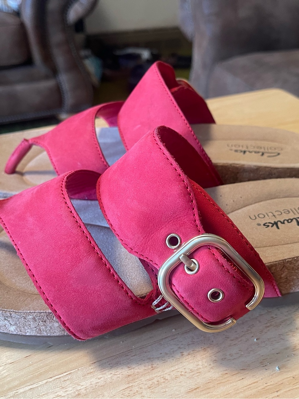 Clarks Collection Women's Red Thong Wedge Slip-On Sandals Buckle US 11 EU 42.5